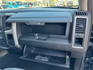 2019 RAM 1500 Classic SLT Crew Cab 4x2 6&#39;4&#39; Box
