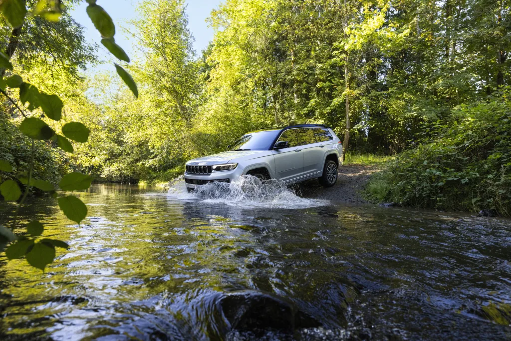 Crown Dodge Chrysler Jeep Ram 2026 grand cherokee best lease