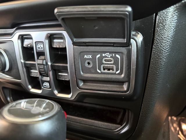 2022 Jeep Wrangler Unlimited Sahara Altitude