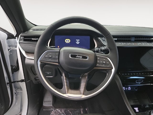 2027 Jeep Grand Cherokee Laredo Altitude
