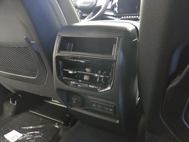 2027 Jeep Grand Cherokee Laredo Altitude
