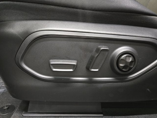 2027 Jeep Grand Cherokee Laredo Altitude