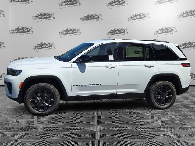 2027 Jeep Grand Cherokee Laredo Altitude