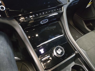 2027 Jeep Grand Cherokee Laredo Altitude