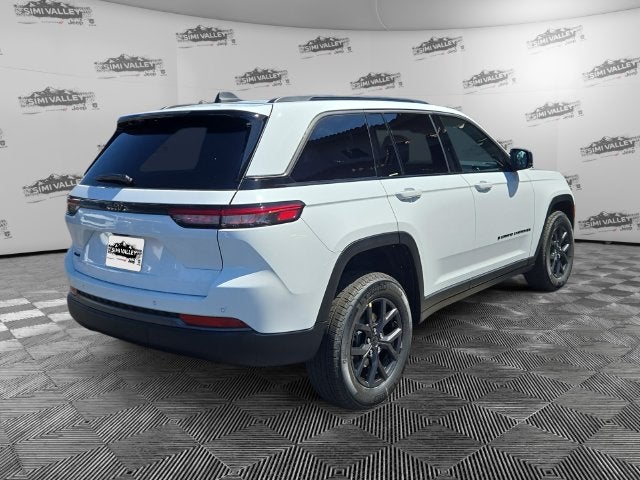 2027 Jeep Grand Cherokee Laredo Altitude