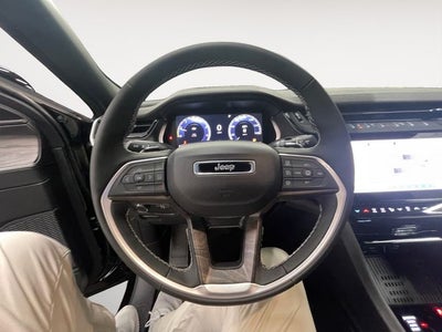 2026 Jeep Grand Cherokee Laredo Altitude