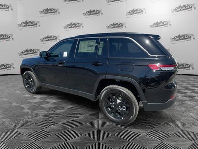 2026 Jeep Grand Cherokee Laredo Altitude