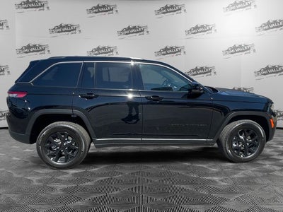 2026 Jeep Grand Cherokee Laredo Altitude