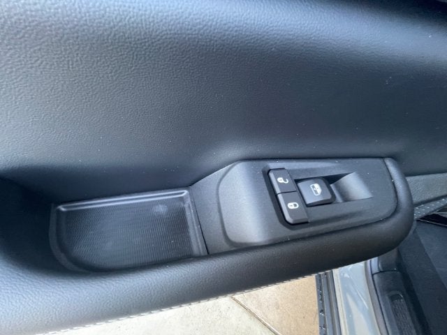 2027 Jeep Grand Cherokee Laredo Altitude