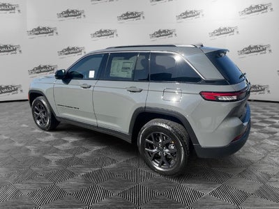 2027 Jeep Grand Cherokee Laredo Altitude
