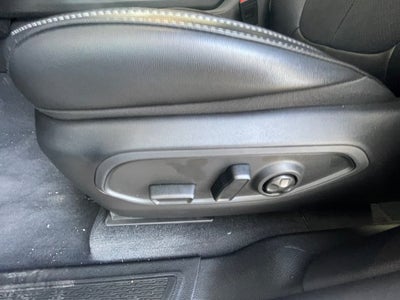 2027 Jeep Grand Cherokee Laredo Altitude