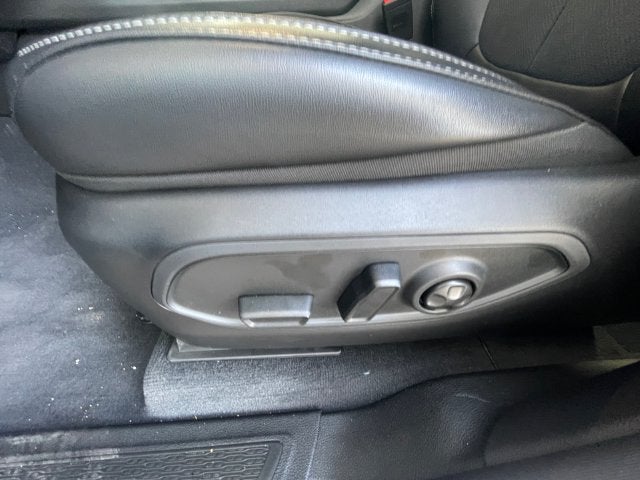 2027 Jeep Grand Cherokee Laredo Altitude