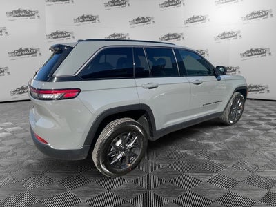 2027 Jeep Grand Cherokee Laredo Altitude
