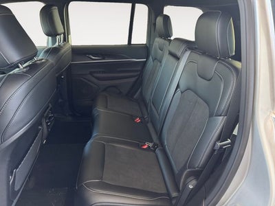 2026 Jeep Grand Cherokee Laredo Altitude