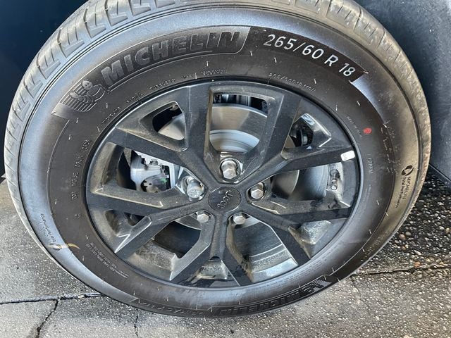 2026 Jeep Grand Cherokee Laredo Altitude