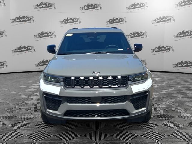 2027 Jeep Grand Cherokee Laredo Altitude