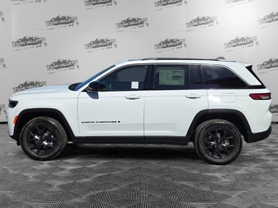 2027 Jeep Grand Cherokee Laredo Altitude