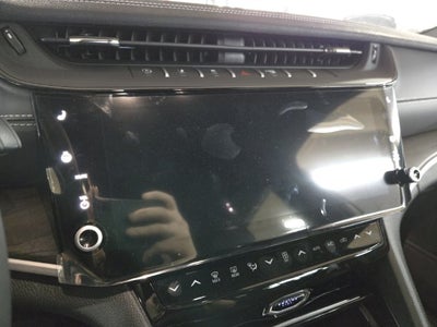 2027 Jeep Grand Cherokee Laredo Altitude