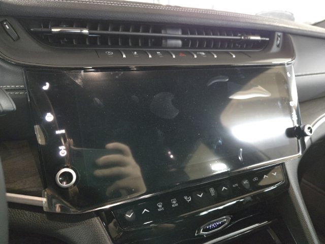 2027 Jeep Grand Cherokee Laredo Altitude