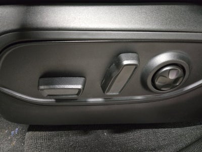 2027 Jeep Grand Cherokee Laredo Altitude