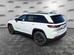 2027 Jeep Grand Cherokee Laredo Altitude