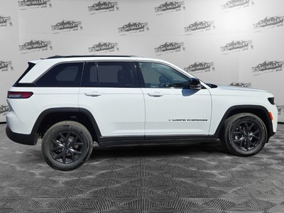 2027 Jeep Grand Cherokee Laredo Altitude
