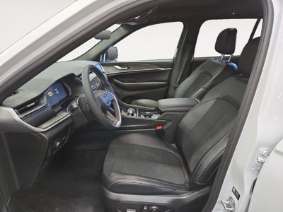 2027 Jeep Grand Cherokee Laredo Altitude