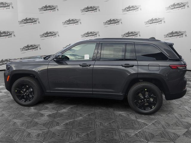2026 Jeep Grand Cherokee Laredo Altitude
