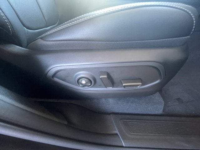2027 Jeep Grand Cherokee Limited Reserve