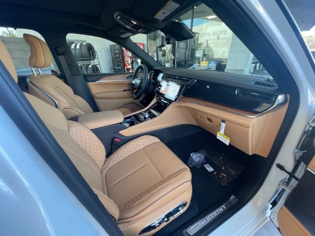 2027 Jeep Grand Cherokee Summit