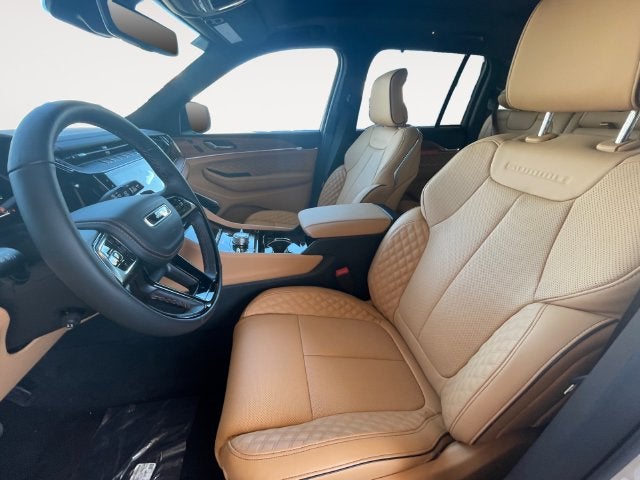 2027 Jeep Grand Cherokee Summit