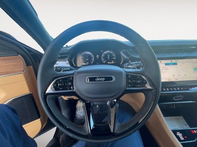 2027 Jeep Grand Cherokee Summit