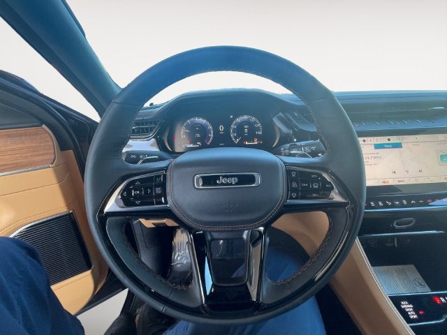 2027 Jeep Grand Cherokee Summit