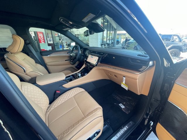 2027 Jeep Grand Cherokee Summit