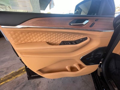 2027 Jeep Grand Cherokee Summit