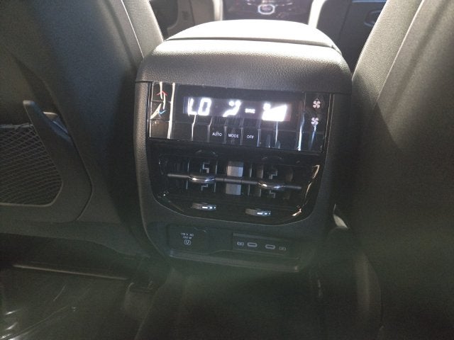 2027 Jeep Grand Cherokee L Laredo Altitude