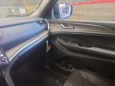 2027 Jeep Grand Cherokee L Laredo Altitude