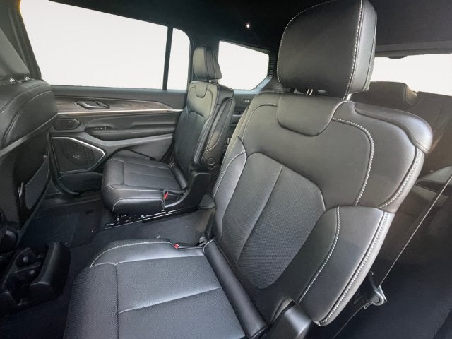 2027 Jeep Grand Cherokee L Limited Reserve