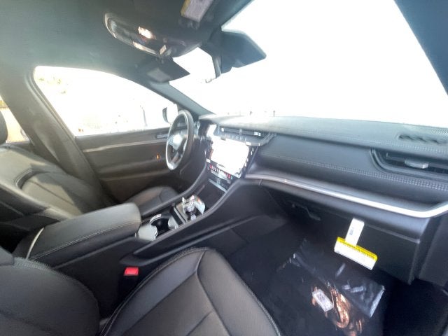 2027 Jeep Grand Cherokee L Limited Reserve