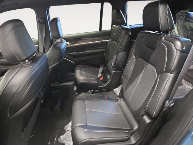 2027 Jeep Grand Cherokee L Limited Reserve