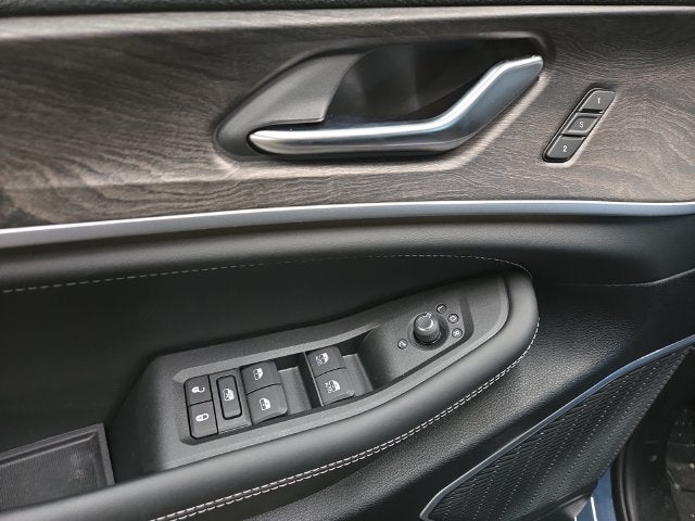 2027 Jeep Grand Cherokee L Limited Reserve