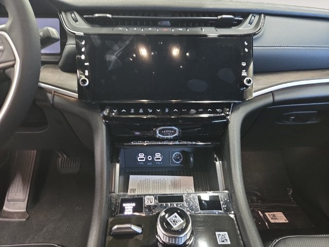 2027 Jeep Grand Cherokee L Limited Reserve