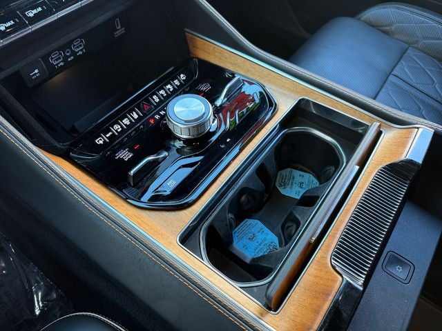 2023 Jeep Grand Wagoneer Series III