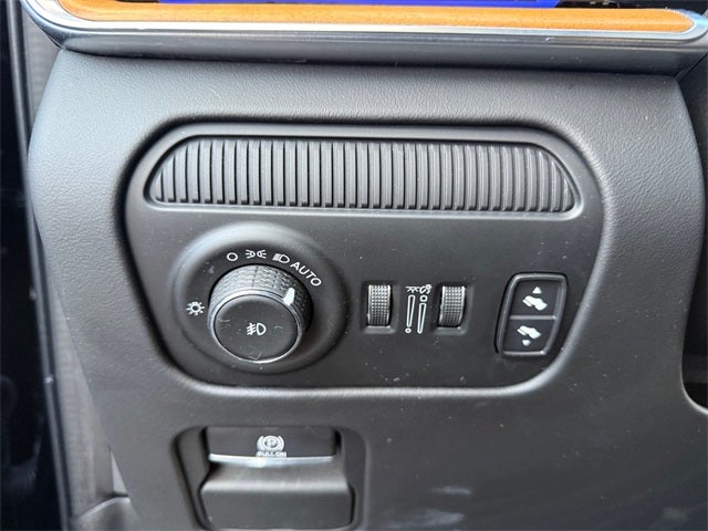 2023 Jeep Grand Wagoneer Series III