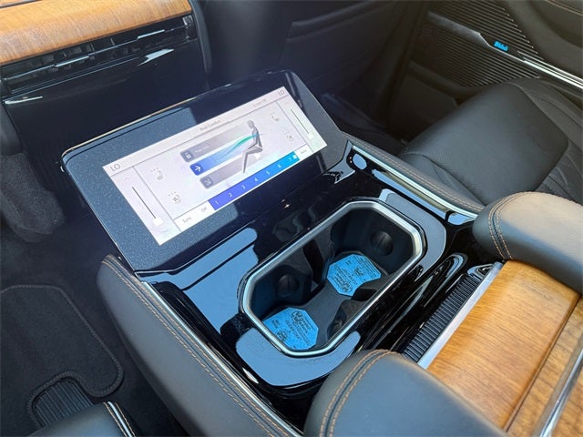 2023 Jeep Grand Wagoneer Series III