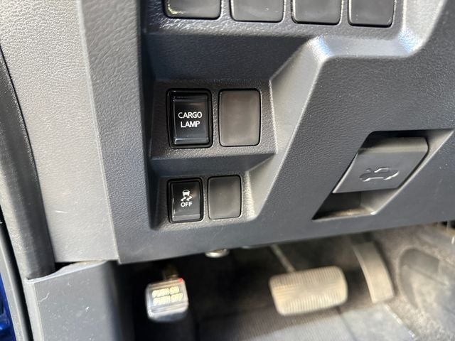 2022 Nissan Frontier SV BLUE