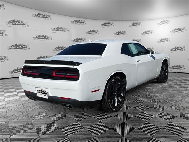 2022 Dodge Challenger SXT