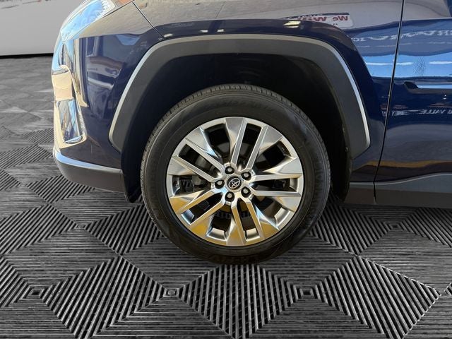 2020 Toyota RAV4 XLE Premium