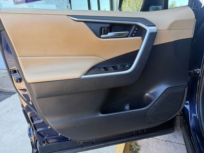 2020 Toyota RAV4 XLE Premium