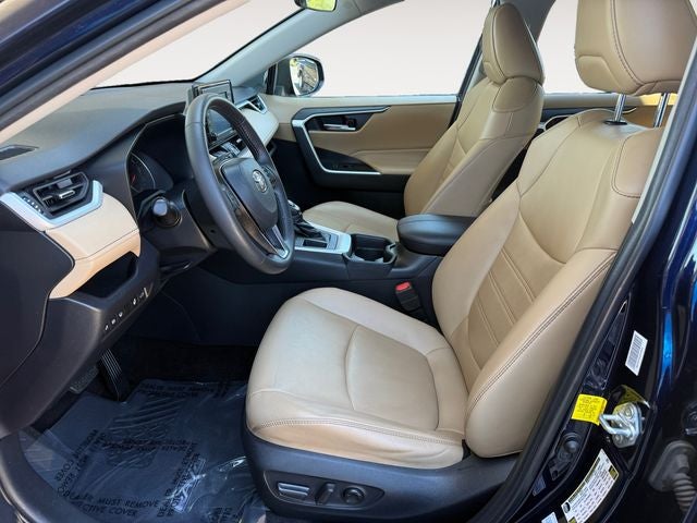 2020 Toyota RAV4 XLE Premium